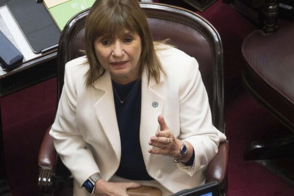 Bullrich admitió dificultades económicas y pidió más velocidad
