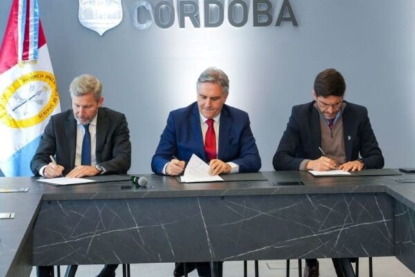 Pullaro, Frigerio y Llaryora negocian en Casa Rosada el futuro de Zona Fría