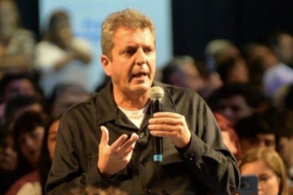 El peronismo santafesino se mostró unido en Rosario con Massa