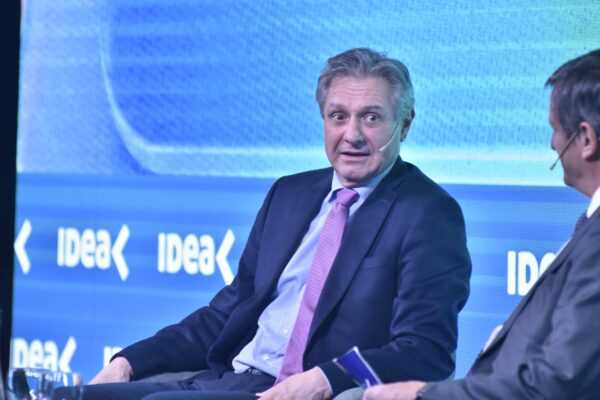 Daza anticipó que el BCRA sumará USD 10.000 millones extra antes de 2027