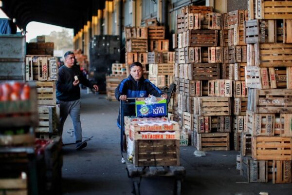 Inflación mayorista bajó a 0,8% en julio, la menor en 7 años