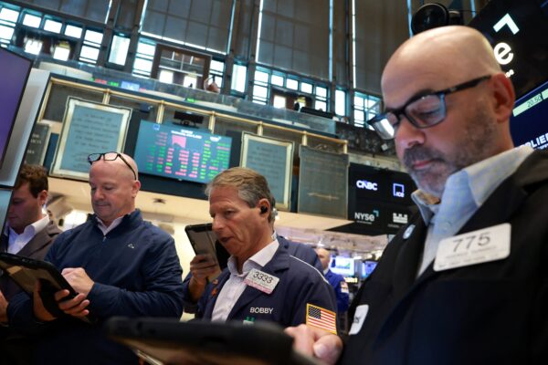 Riesgo país subió 18% en agosto pese al rebote bursátil del lunes