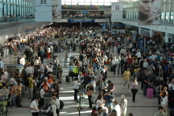 El déficit turístico bajaría a USD 6.000 millones en 2026, según el IERAL