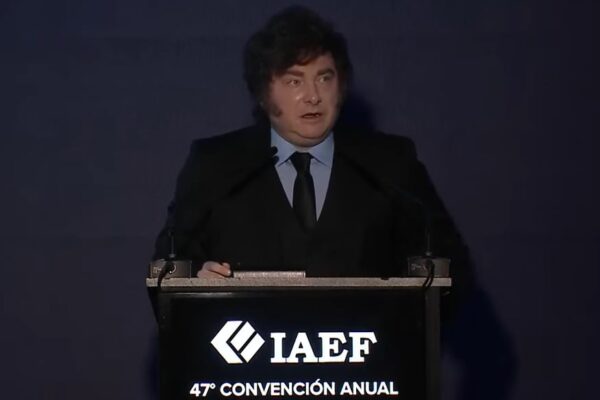 Milei ratificó que no cambiará su rumbo económico pese al año electoral