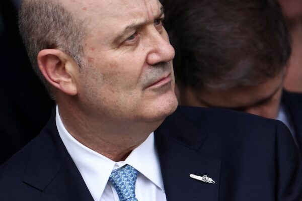 Sturzenegger: bajar el gasto público es la clave para reactivar el consumo