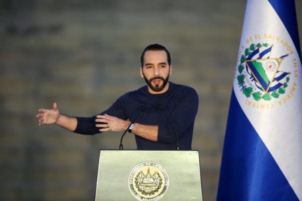 Bukele desmiente que El Salvador cedió sus reservas de bitcoin