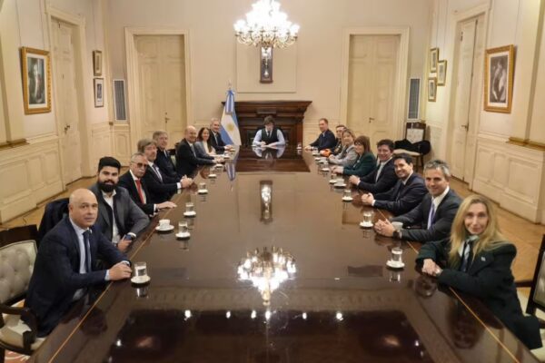 Milei reúne al Gabinete con Malvinas y el Presupuesto 2027 en agenda