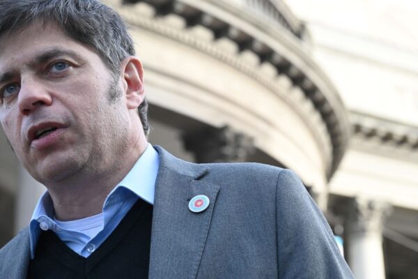 Kicillof viaja a Misiones para marcar distancia de Milei