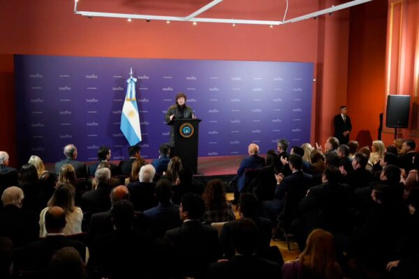 Milei reúne el lunes a legisladores libertarios en Casa Rosada por la agenda económica