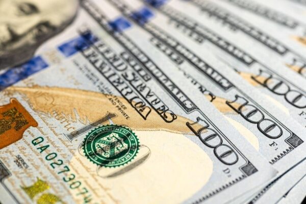 Dólar: el blue y el MEP subieron este jueves, los bancos operaron estables