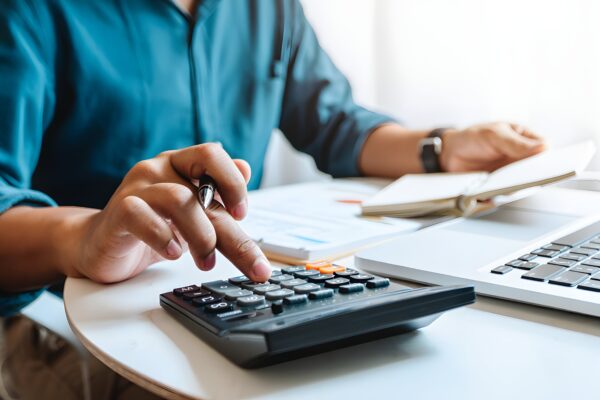 Las expensas en CABA casi duplican a las bonaerenses, pese a subir menos que la inflación