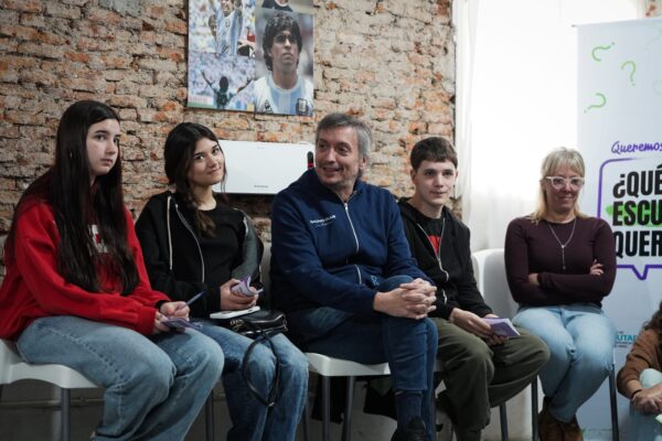 Máximo Kirchner cuestionó que el debate público gire en torno a «los mercados»