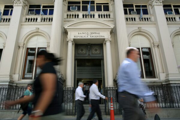 El Banco Central casi no compró dólares en septiembre para cuidar el tipo de cambio