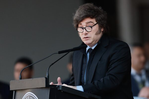 Citi relativiza el riesgo electoral argentino y advierte por la deuda de 2027
