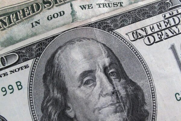 Dólar hoy: así cerró este martes en bancos, blue y MEP