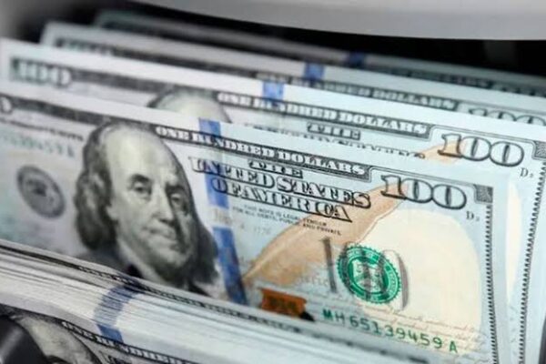El dólar oficial marcó un nuevo récord y se vendió a $1.540