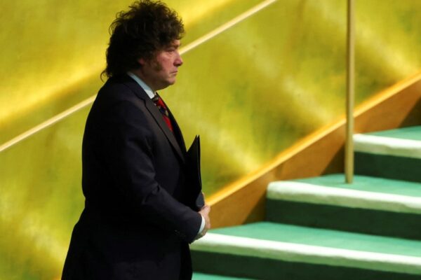 Milei volvió de EE.UU. y ya prepara Gabinete, viaje a París y agenda legislativa