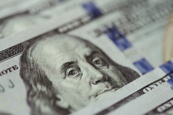 Dólar: jornada estable en bancos y cotizaciones financieras este viernes
