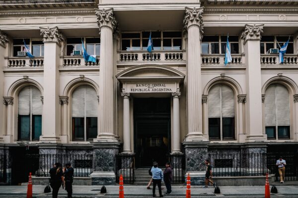 El BCRA aceleró la compra de dólares, pero septiembre fue el peor mes del año