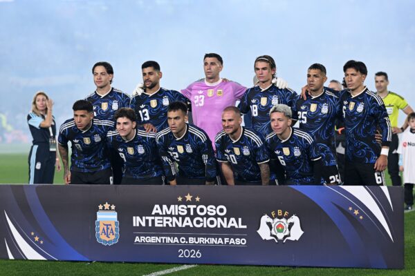 Argentina goleó 7-0 a Burkina Faso y espera la despedida de Messi ante Benín