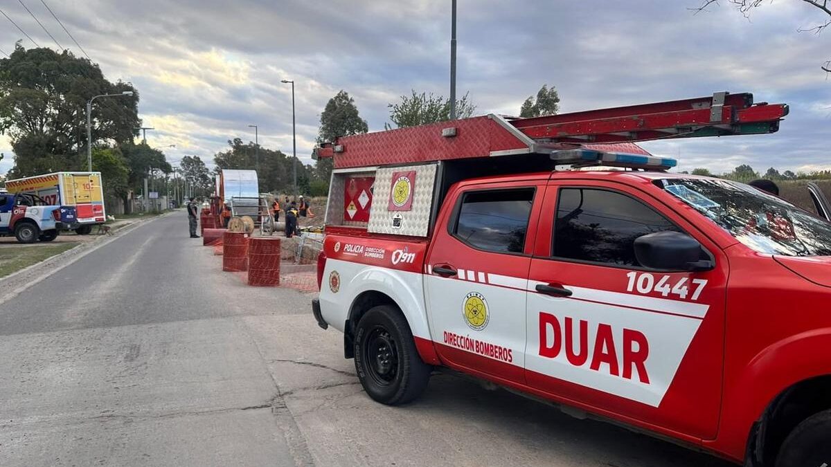 Un obrero cayó a un foso de cables de alta tensión en Córdoba