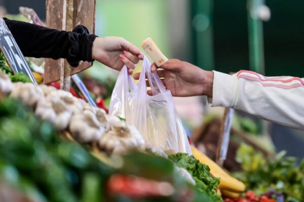 La base monetaria creció 11,7% en un año y la inflación, 33,6%