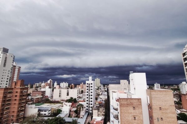 Alerta amarilla en Santa Fe por tormentas fuertes y descenso térmico